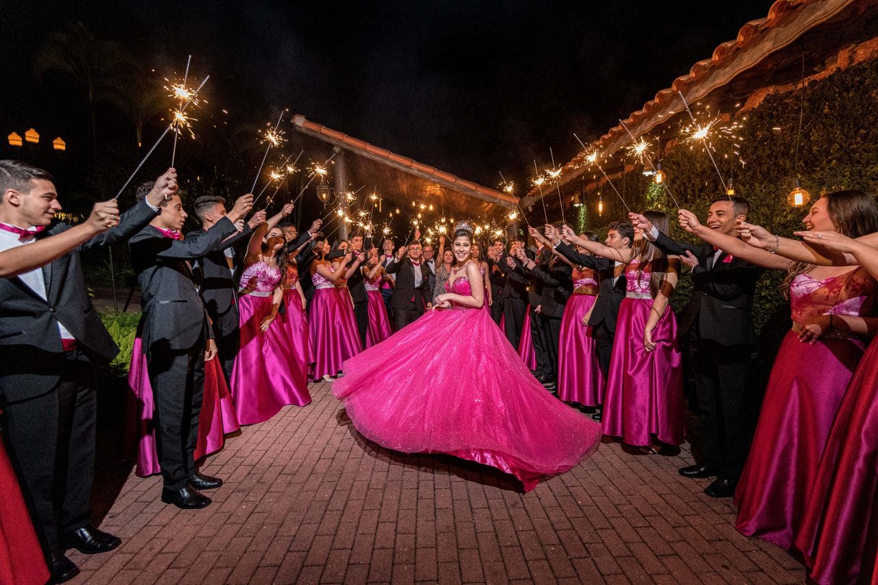 festa de quinze anos, debutante vestido rosa